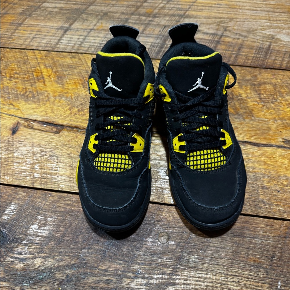 Nike Air Jordan’s youth 2.5